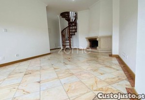 Apartamento T3 Duplex No Centro De Coimbra