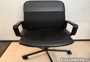 Cadeiras de escritrio