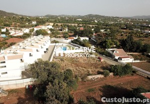 Lote de terreno com projeto para moradia v4 em so brs de alportel, algarve
