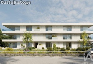 Terreno em Vila Meã