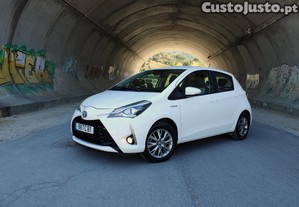 Toyota Yaris Hybrid P.Style - 17