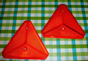 Refletor triangular vermelho-Reboques e Caravanas
