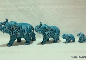 Manada 4 Elefantes em Porcelana Chinesa Azuis XX