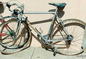 Bicicleta vintage coleção bom estado afinada pronta a andar vend troc