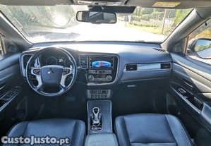 Mitsubishi Outlander PHEV 2.4 INTENSE - 18
