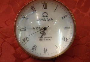 Relógio-Omega - Pisa-papéis de Secretária