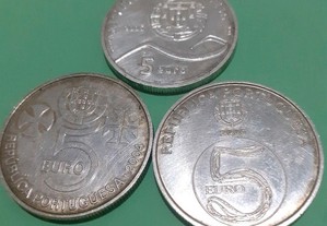 São 3 moedas de 5 euros prata 500 / 1000