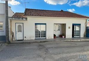 Casa tradicional T5 em Leiria de 276,00 m²