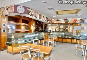 Pastelaria / café para espaço equipado