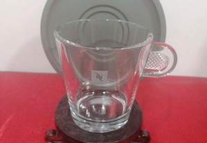 Chávena dupla de café em vidro dos cafés Nespresso, com pires plástico