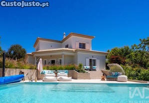 Casa / Villa T4 em Loulé (São Clemente) de 175 m²