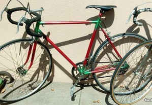 Bicicleta vintage em muito bom estado afinada pronta a utilizar vend troc