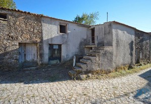 Casa de aldeia T2 em Coimbra de 165,00 m²