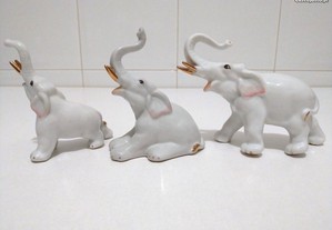 Conjunto de 3 Elefantes em loiça de qualidade