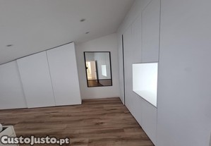 Quarto Rapariga AV.31 JAN entrada imediata