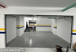 Apartamento t2 semi novo com terraço em santo antónio dos cavaleiros
