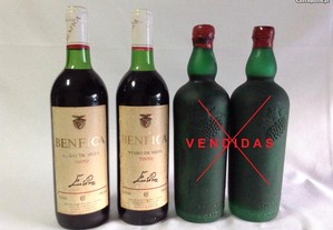 Vinho tinto do Douro "Benfica SLB" com a assinatura do Eusébio, talvez únicas do mercado