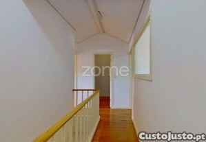 Moradia T3+2 Renovada Com Jardim E Terraço,...