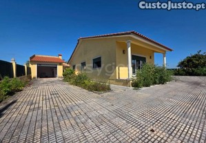 Moradia T4 Com Garagem, Sto Em Bajouca