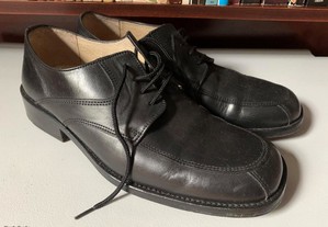 Sapatos de Pele, tamanho 41