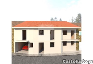 em Estrutura de Moradia T3 no centro de Alij�