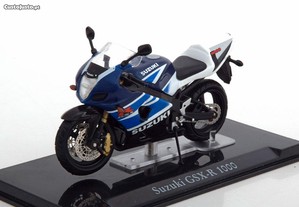 * Miniatura 1:24 Low Cost Moto Suzuki GSX-R 1000 - SuperBikes