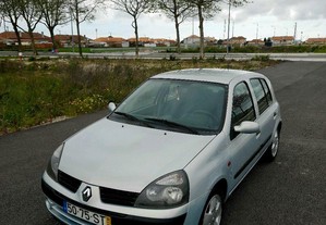 Renault Clio 1.2 gasolina excelente estado