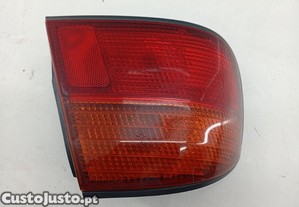 Farolim Stop Esquerdo Nissan Primera (P11)