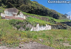 Terreno Urbano Com Moradia Em Runa Para...