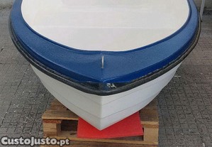 Barco em Fibra