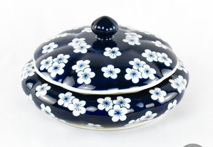 Caixa redonda porcelana da China, decoração  Prunus  flor de amendoeira