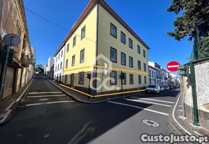 Apartamento com 2 quartos - são sebastião - ponta delgada