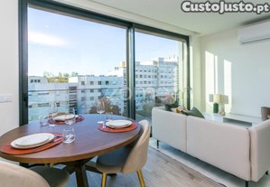 T0+1, Novo E Pronto A Habitar, Piso 5 E Garagem...