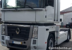 Renault Magnum