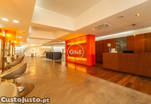 Prdio com Negcio para Rentabilizar   Centro Histrico de Ponta Delgada