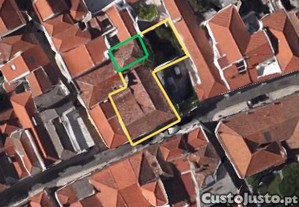 PROPOSTAS MLTIPLAS - Prdio no Centro Histrico de Santarm, sito na Rua Joo Afonso n. s 58 e 60