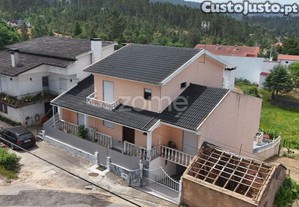 Moradia T5+1 Com Garagem E Terreno Nas...