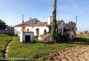 Terrreno com 5250 m2, com casa para recuperar