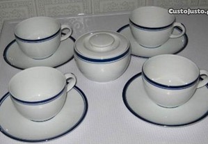 Chávenas de chá e Açucareiro em Porcelana peças se