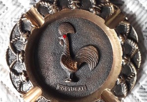 Cinzeiro Decorativo em Metal - Portugal