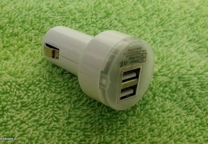 Carregador Duplo de Isqueiro USB