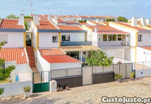 Apartamento T2 Bem Localizado