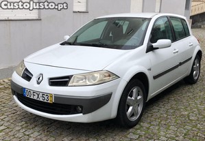 Renault Mégane 1.5 dCi - 08