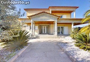 Casa / Villa T4 em Recezinhos (São Mamede) de 439,00 m²