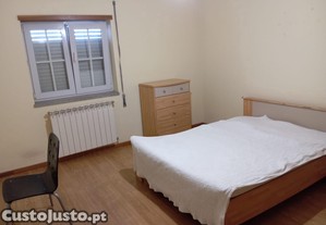 Quarto perto da anil