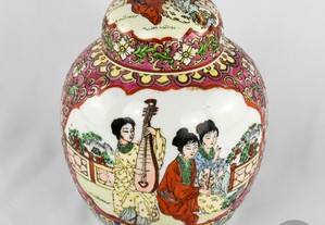 Pote de Ginjas em Porcelana da China, circa 1960