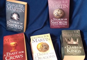 George R. R. Martin - 5 livros em inglês de A Song of Ice and Fire / Game of Thrones