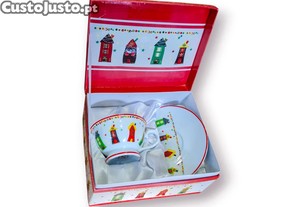 Chvena Ch com Pires DR   Porcelana Decorada   Tema Natal   Com Caixa Original