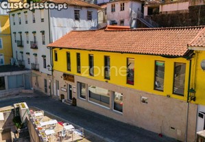 Prédio No Centro Da Vila Do Gerês