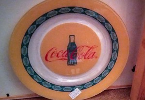 2 pratos Coca Cola